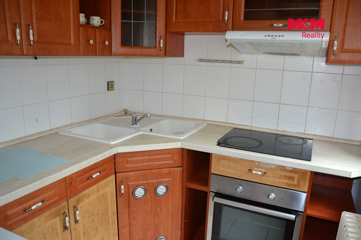 Prodej domu 250 m² s pozemkem 750 m² – fotografie 2