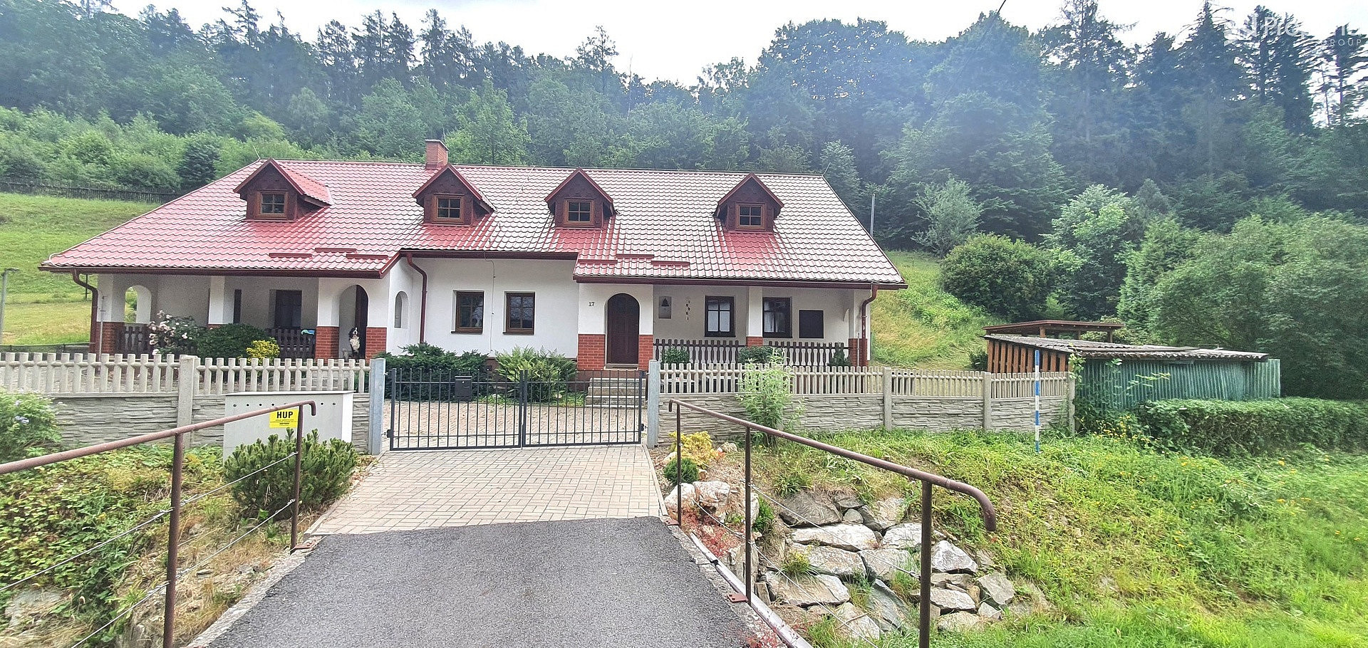 Prodej ubytovacího objektu 350 m²