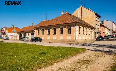Prodej domu 237 m² s pozemkem 820 m², náměstí Míru, Lišov, okres České Budějovice