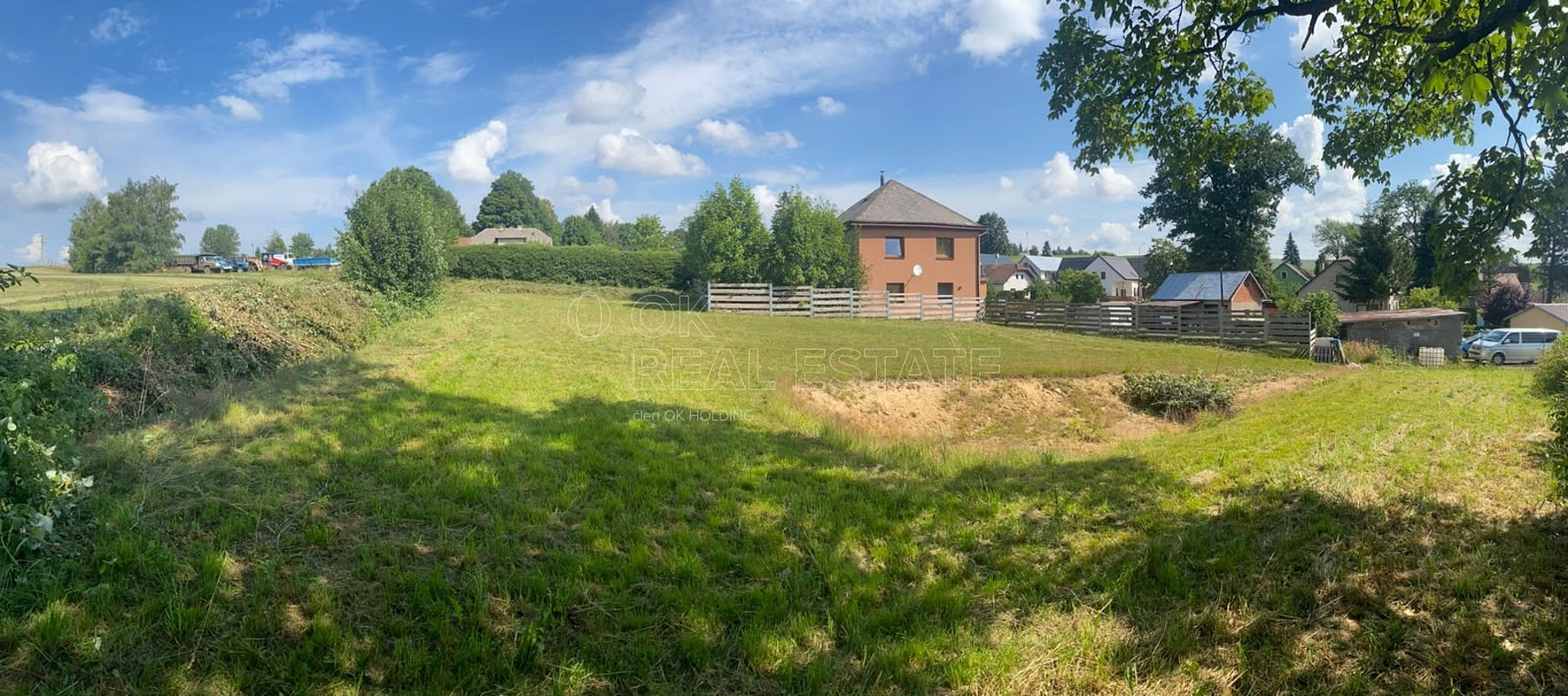 Prodej stavebního pozemku 1 049 m² – fotografie 2
