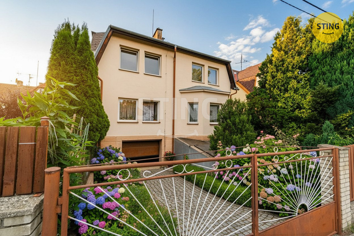Prodej domu 270 m² s pozemkem 622 m² – fotografie 2