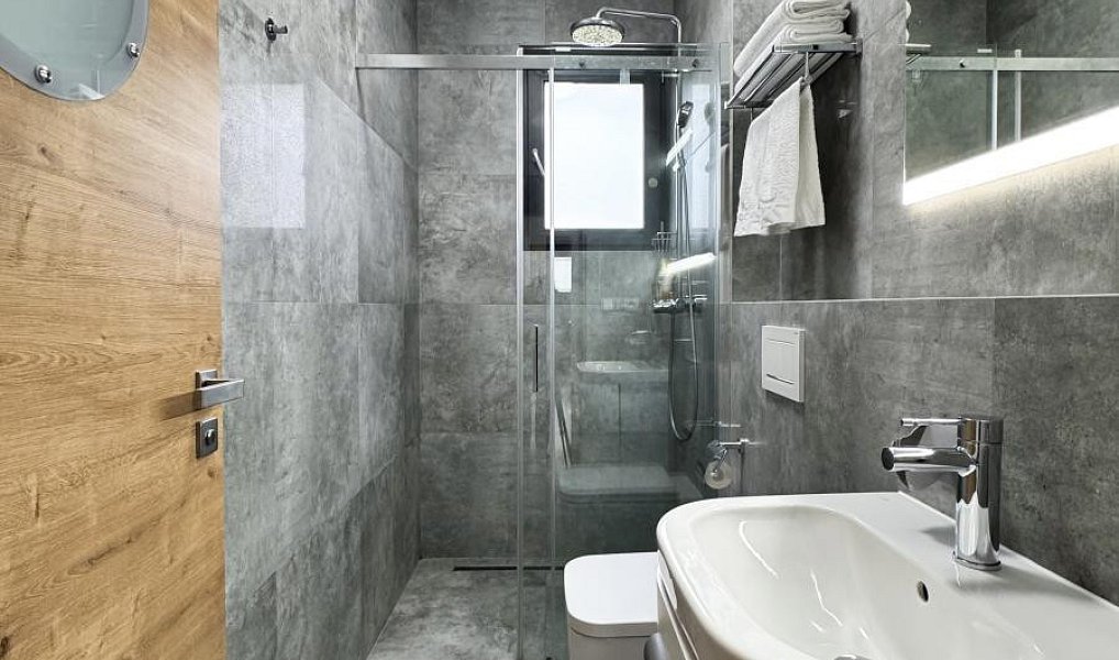 Prodej domu 260 m² s pozemkem 620 m², Praha – náhled fotky 20