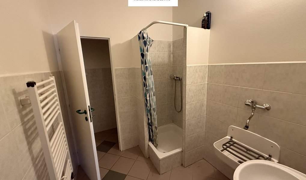 Prodej výrobních prostor 3 508 m², Praha – náhled fotky 16