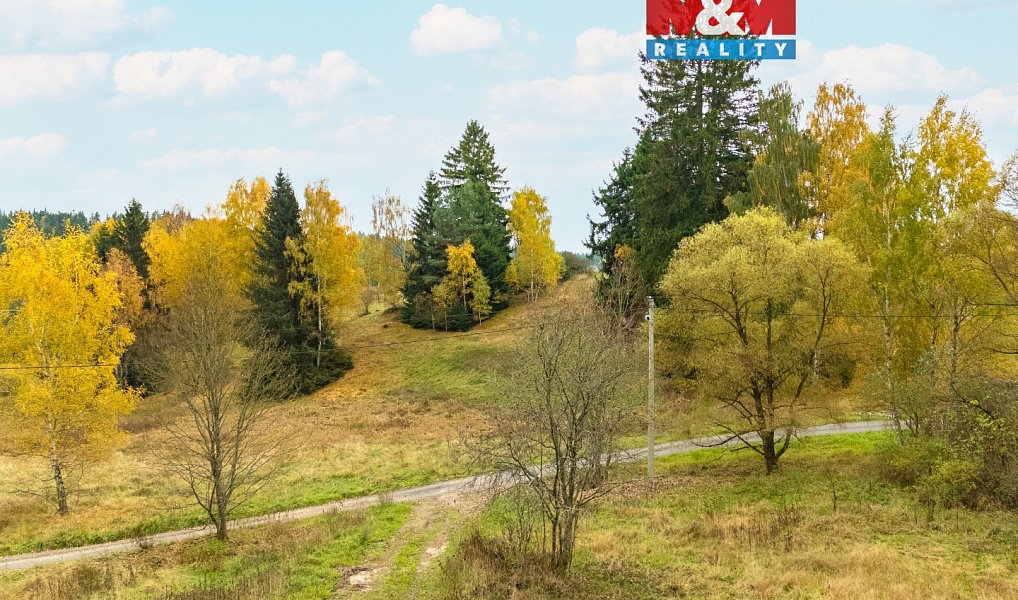 Prodej pozemku 802 m², Pila – náhled fotky 3