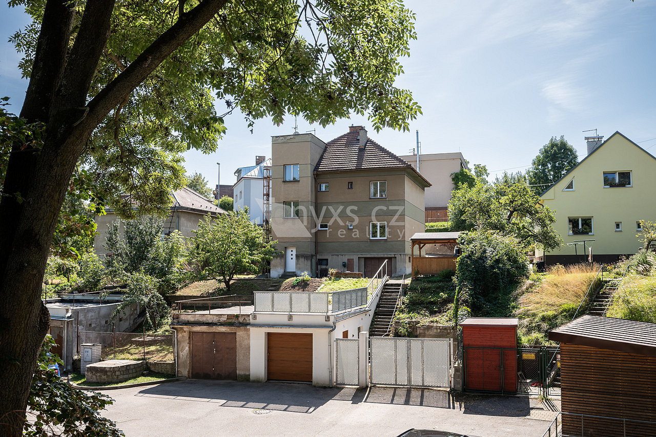 Prodej domu 440 m² s pozemkem 732 m²