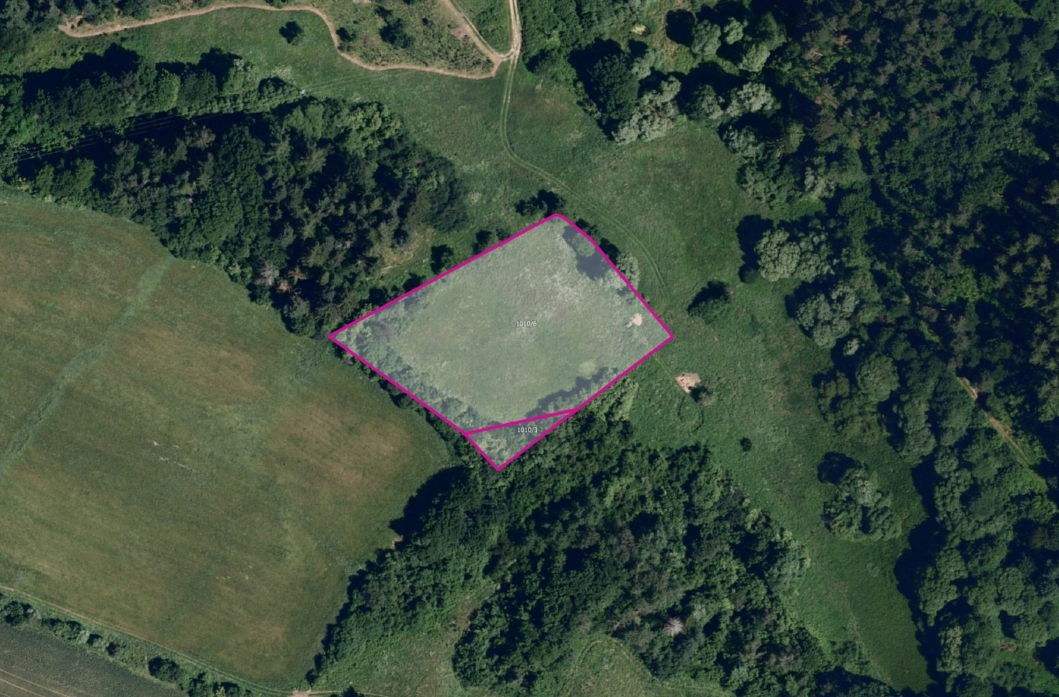 Prodej pole 9 329 m²