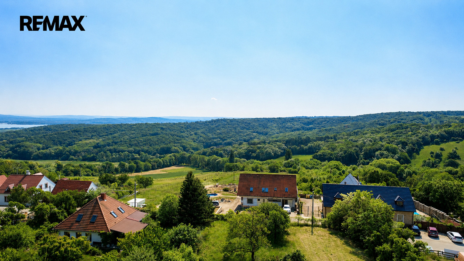 Prodej stavebního pozemku 793 m² – pohled 5