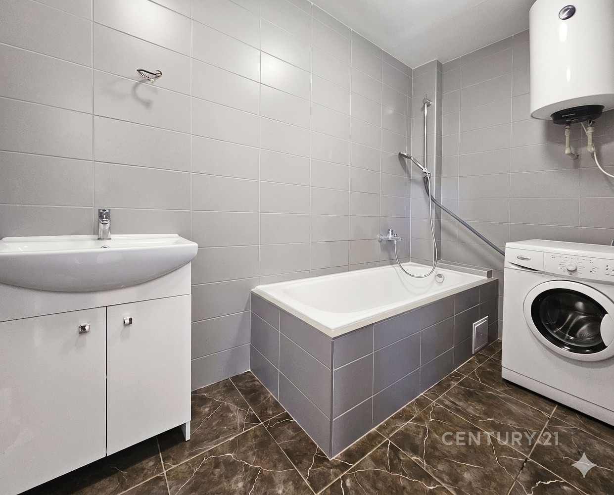 Prodej komerčního objektu (jiného typu) 472 m² — photo 4