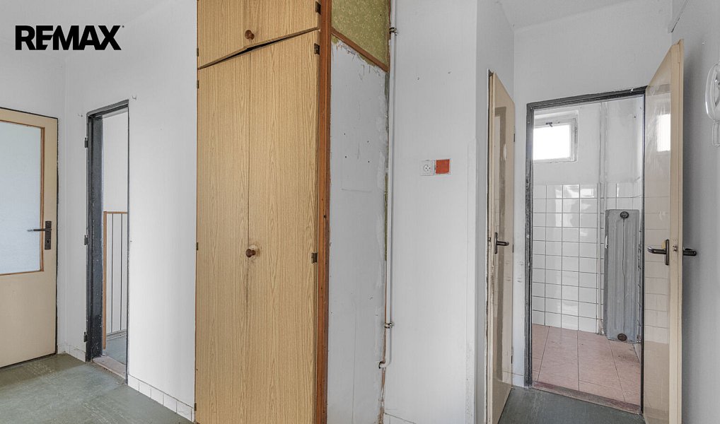 Prodej bytu 3+1 68 m², Zvoleněves – náhled fotky 9