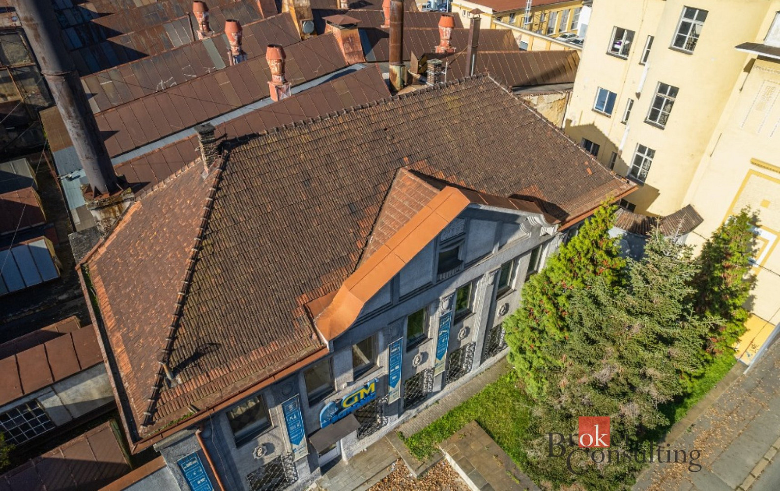 Prodej obchodních prostor 246 m² – fotografie 2
