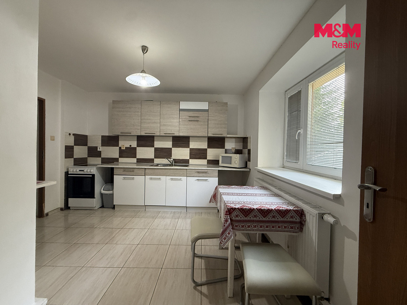 Pronájem domu 105 m² s pozemkem 426 m² – fotografie 2