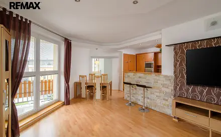 Pronájem bytu 4+kk 87 m², Volmanova, Čelákovice, okres Praha-východ