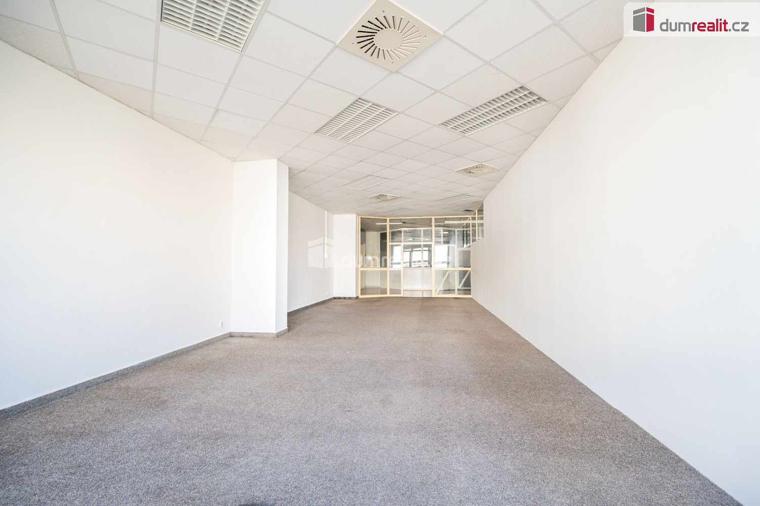 Pronájem obchodních prostor 62 m² – fotografie 4