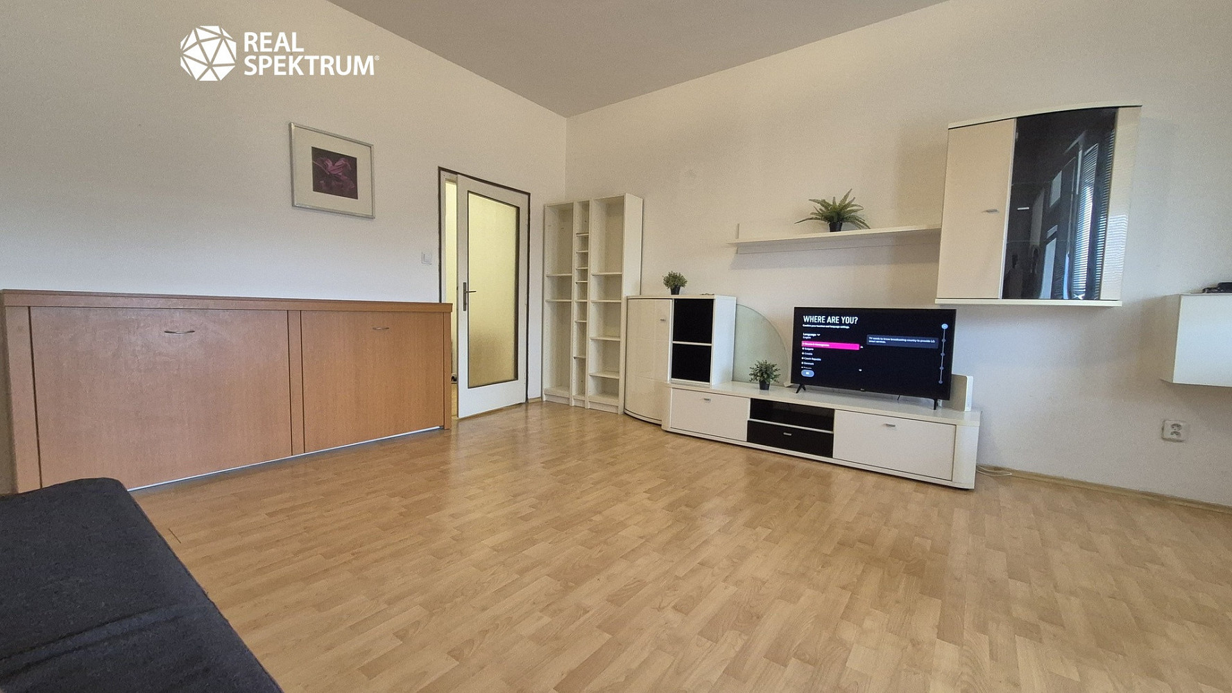 Pronájem bytu 1+kk 39 m² – fotografie 3