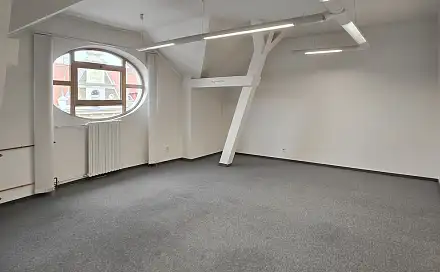 Pronájem kanceláře 29 m², Na Valích, Louny
