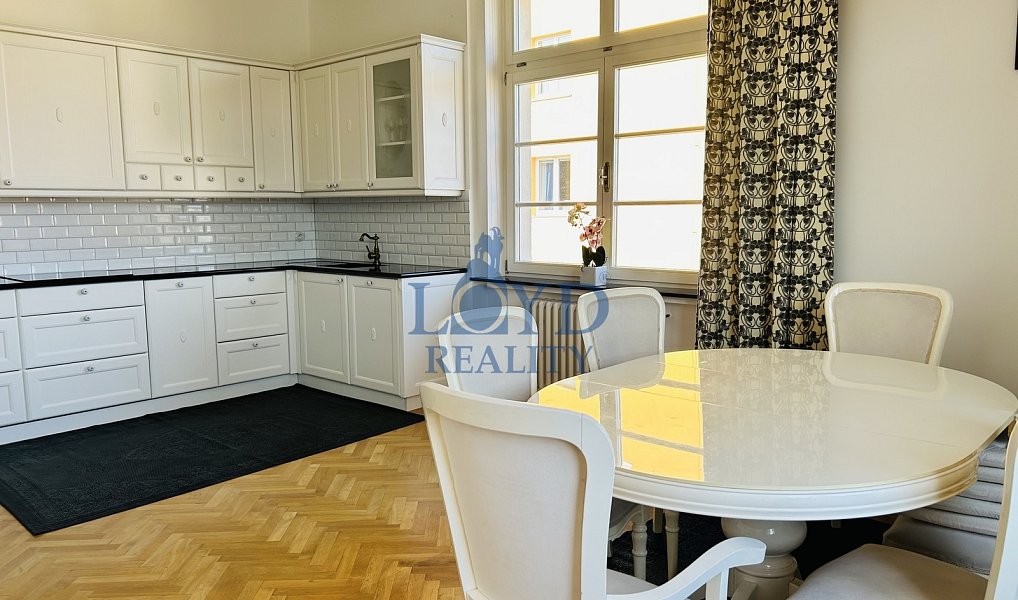 Prodej bytu 2+1 92 m², Karlovy Vary – náhled fotky 6