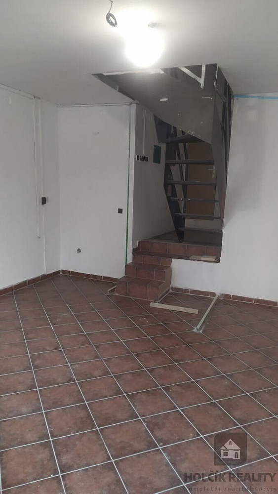 Pronájem obchodních prostor 52 m² – fotografie 3