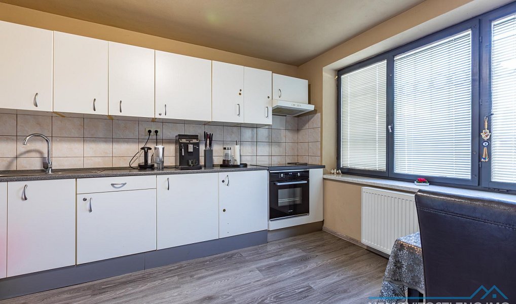 Prodej ubytovacího objektu 390 m², Vrbovec – náhled fotky 12