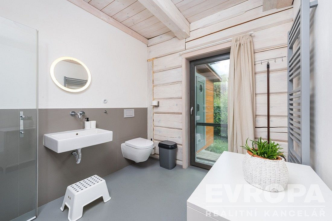 Prodej nájemního domu, činžáku 260 m² – pohled 6