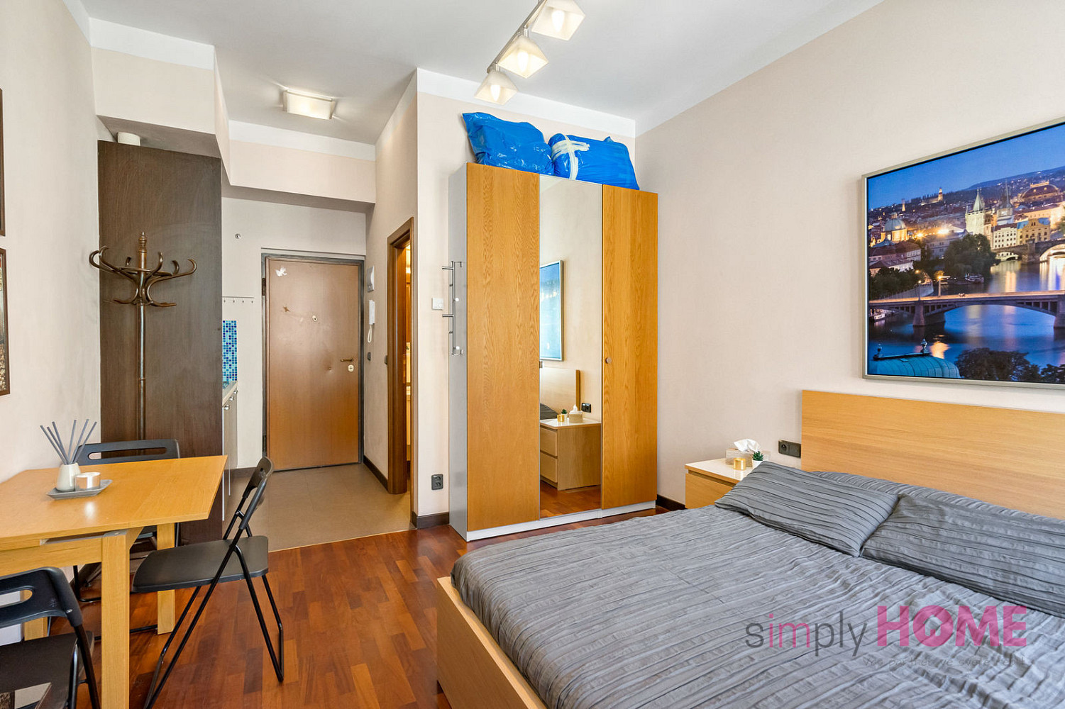 Pronájem bytu 1+kk 21 m² – fotografie 3