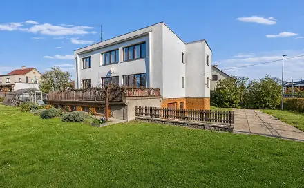 Prodej domu 365 m² s pozemkem 744 m², Čechurova, Praha 9 - Horní Počernice