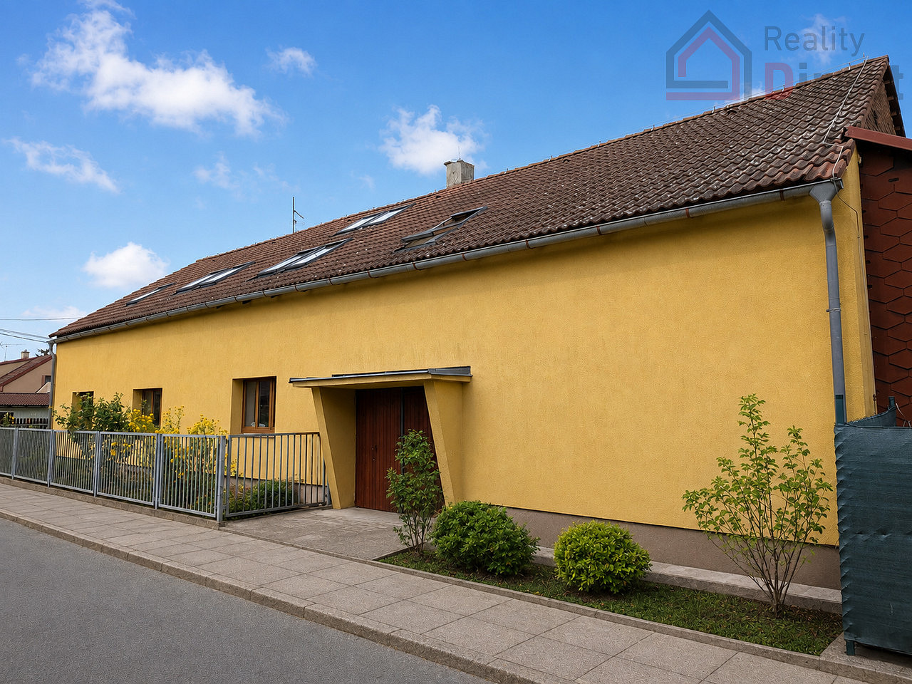Prodej domu 284 m² s pozemkem 652 m² – fotografie 2