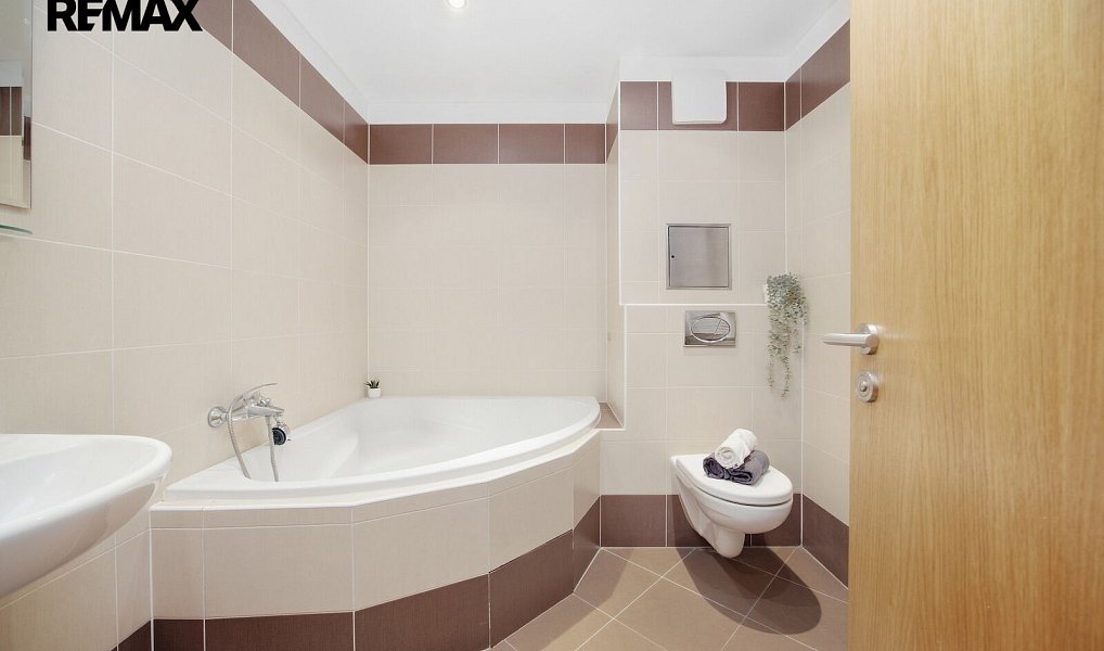 Prodej bytu 2+kk 58 m², Praha – náhled fotky 17