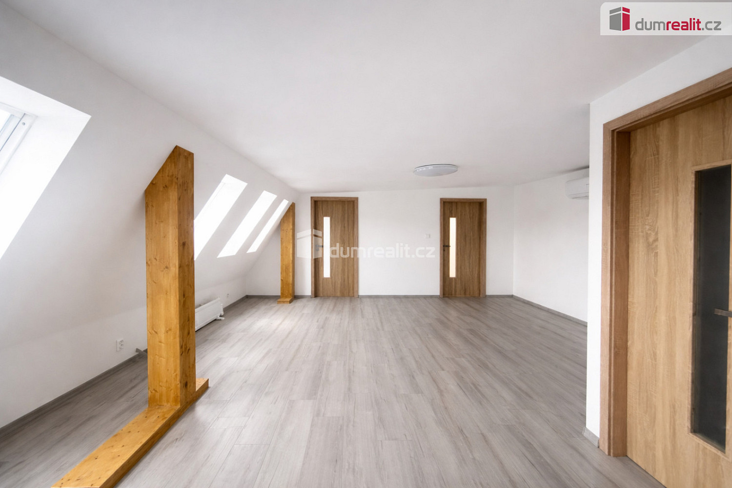 Pronájem bytu 2+kk 66 m² — photo 3