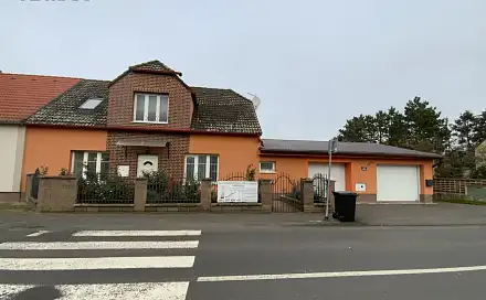 Prodej domu 173 m² s pozemkem 461 m², 5. května, Dobroměřice, okres Louny