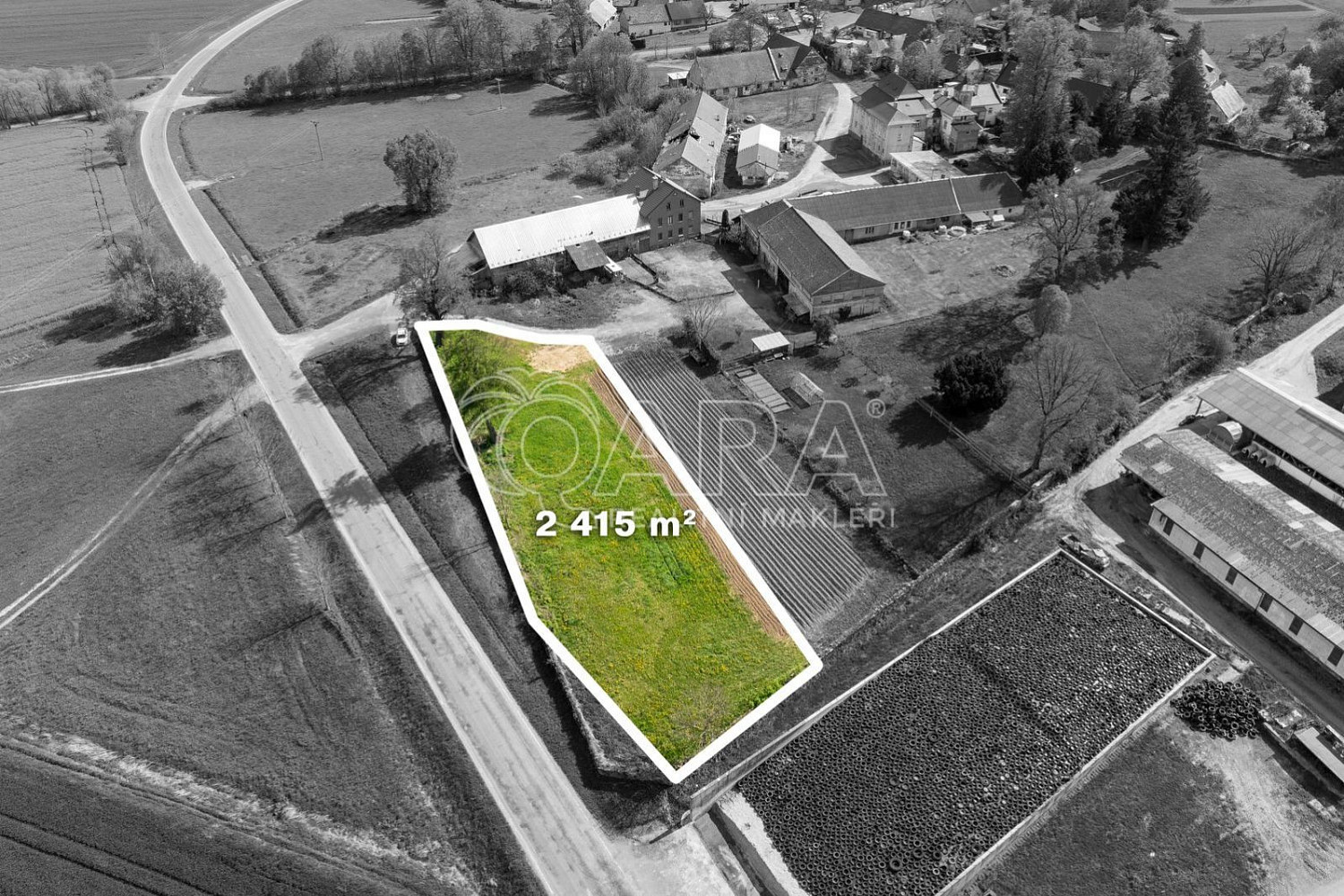 Prodej stavebního pozemku 2 415 m²