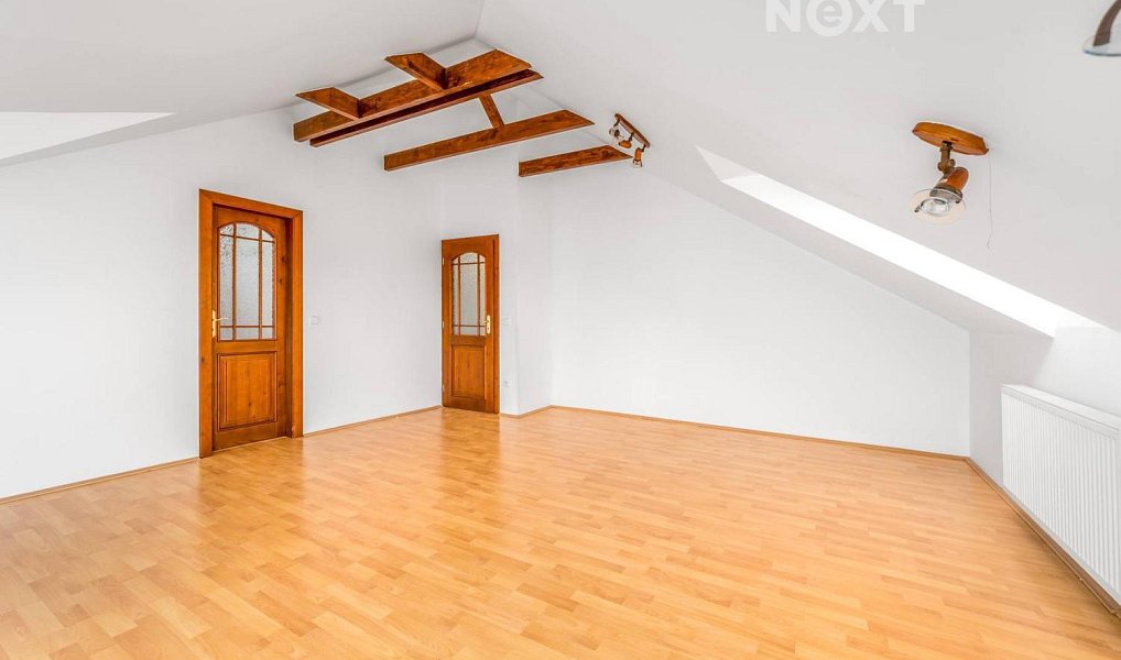 Prodej domu 337 m² s pozemkem 915 m², Praha – náhled fotky 18