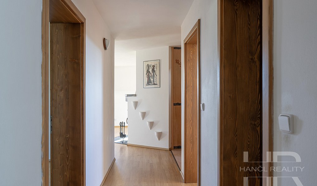 Prodej domu 202 m² s pozemkem 2 142 m², Šternberk – náhled fotky 7