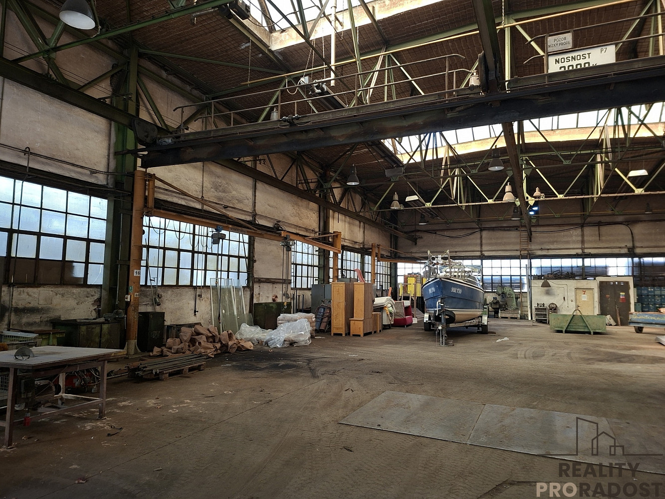 Pronájem skladovacích prostor 700 m² – fotografie 3