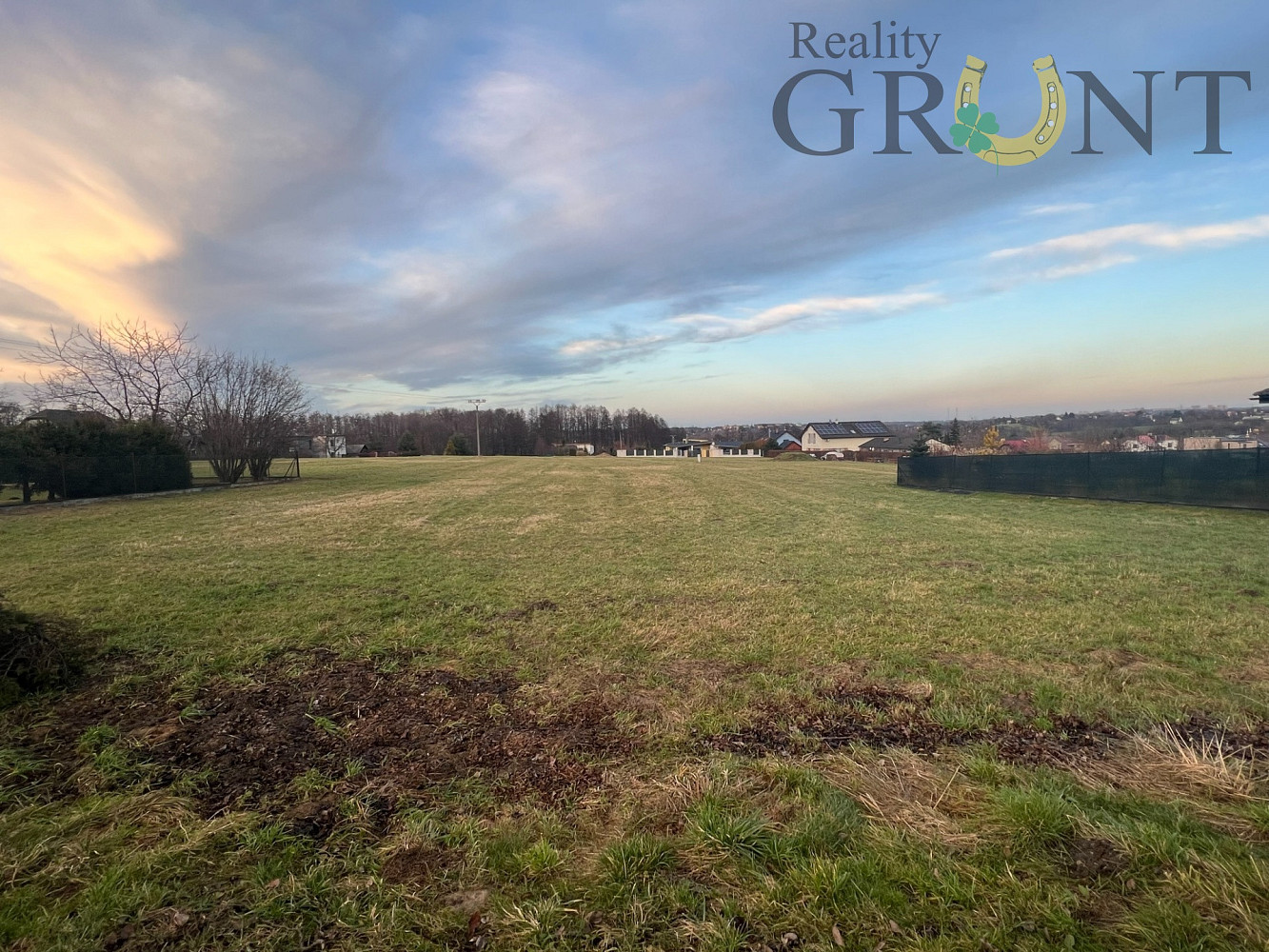 Prodej stavebního pozemku 2 067 m² – fotografie 3