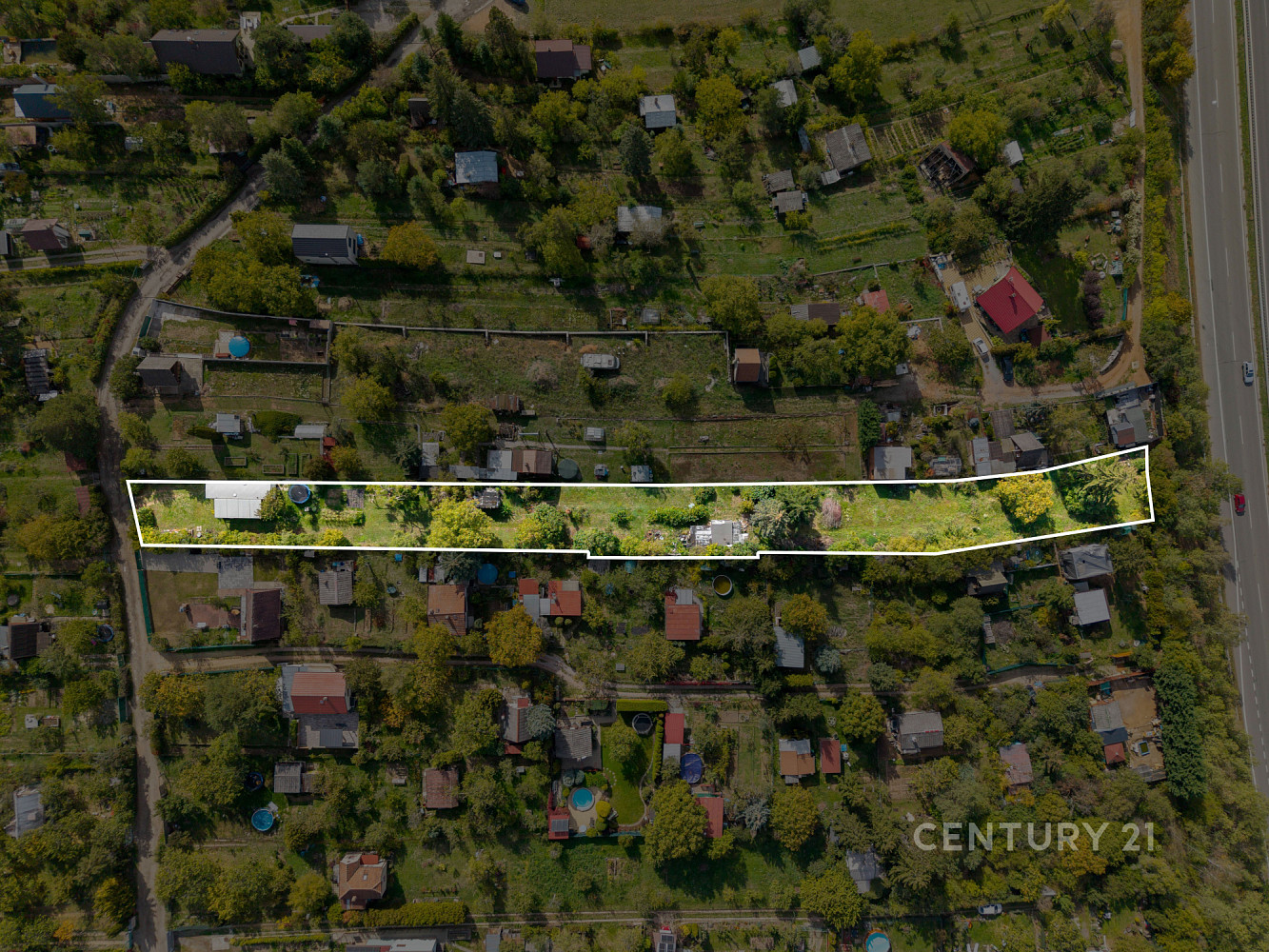 Prodej stavebního pozemku 2 302 m²