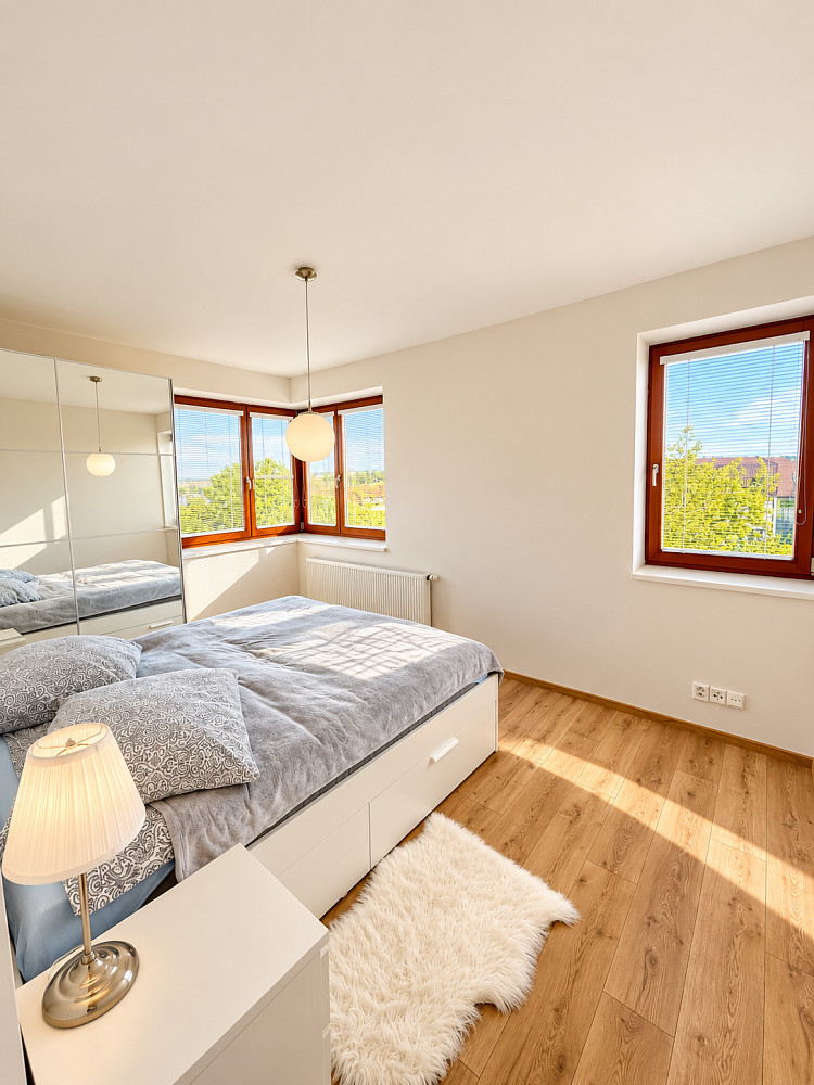 Pronájem bytu 3+kk 64 m²