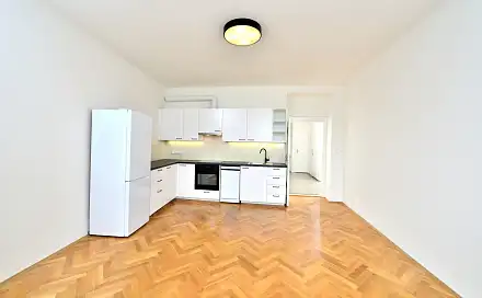 Pronájem bytu 3+kk 82 m²