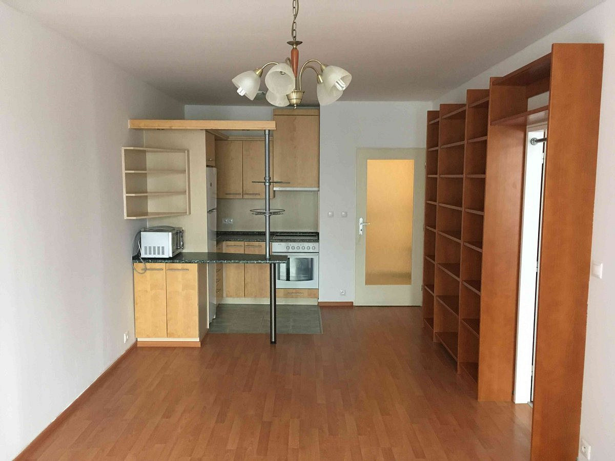 Pronájem bytu 2+kk 54 m² – fotografie 2