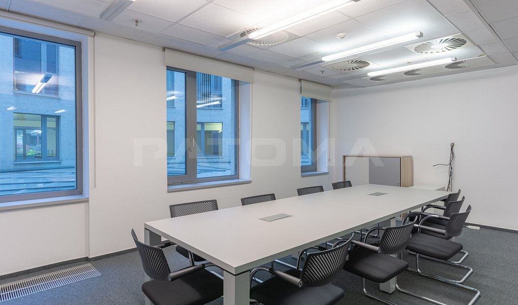 Pronájem kanceláře 379 m², Praha – náhled fotky 9