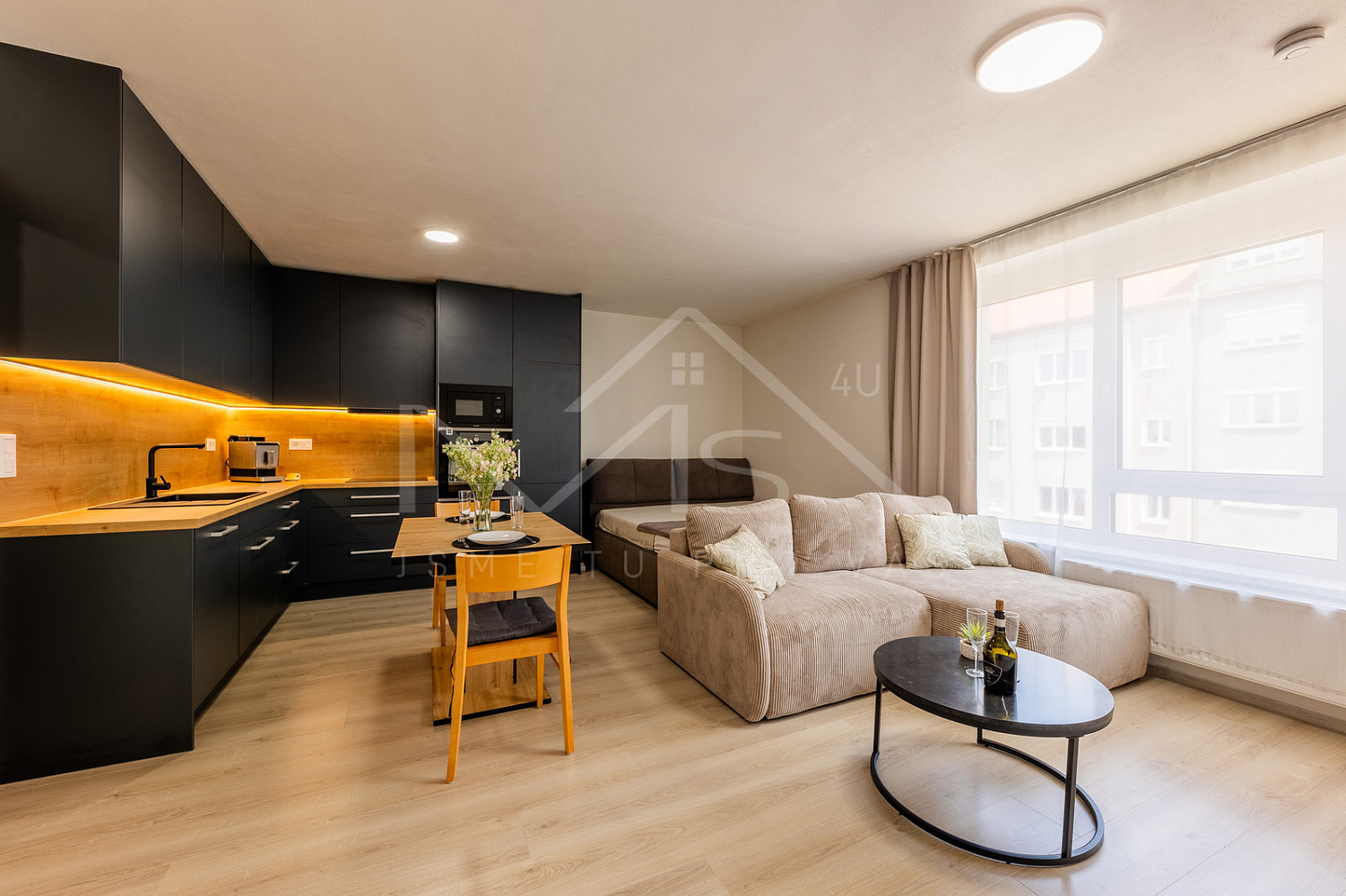 Pronájem bytu 1+kk 48 m² — photo 2