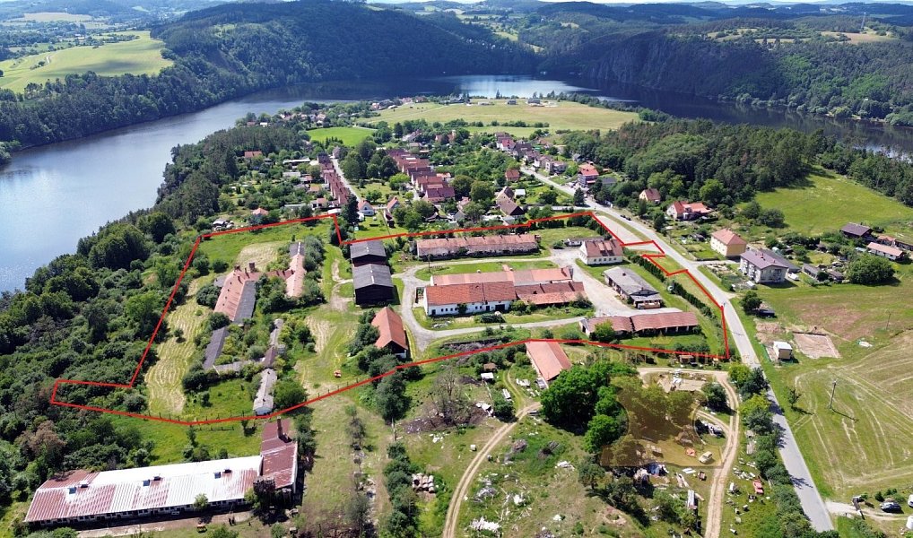 Prodej výrobních prostor 7 000 m², Dublovice – náhled fotky 27