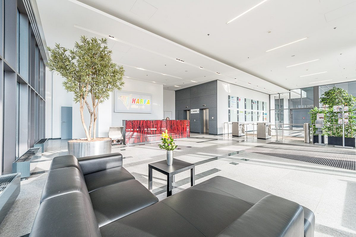 Pronájem kanceláře 739 m² – fotografie 2