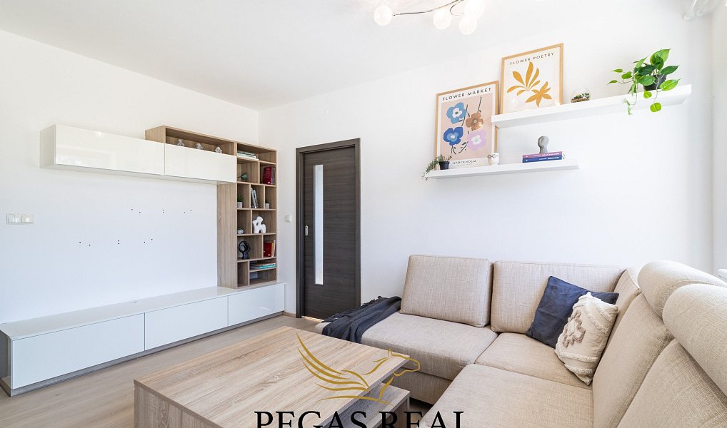 Prodej bytu 3+kk 68 m², Holubice – náhled fotky 3