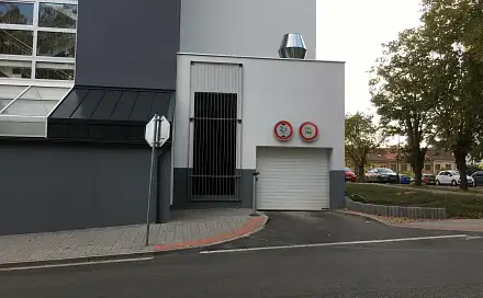 Pronájem parkovacího stání, Husova, Jičín - Valdické Předměstí