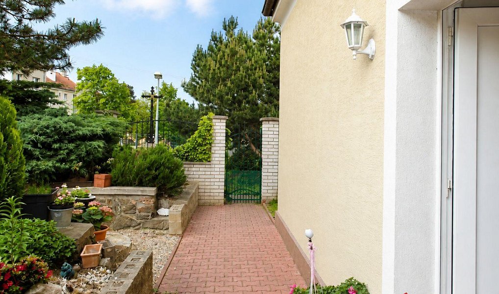 Prodej domu 160 m² s pozemkem 643 m², Praha – náhled fotky 4