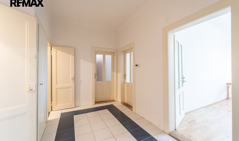 Prodej bytu 3+1 99 m², Praha – náhled fotky 10