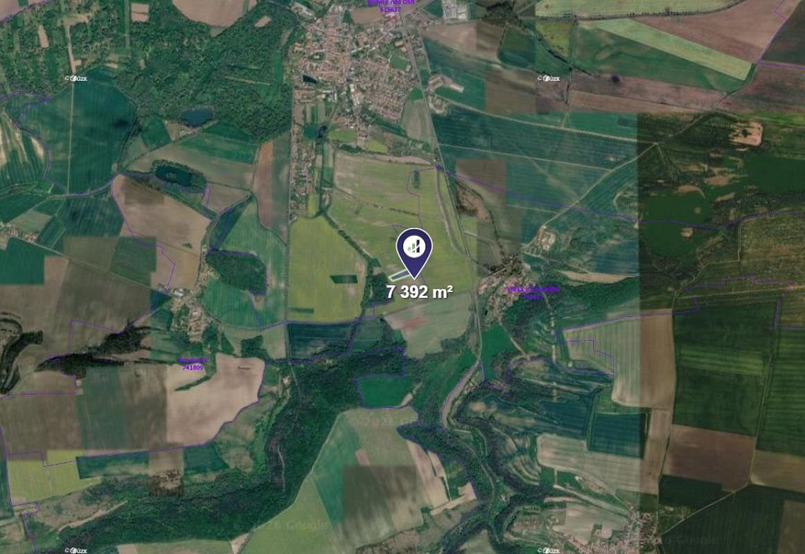 Prodej stavebního pozemku 3 696 m² – fotografie 2