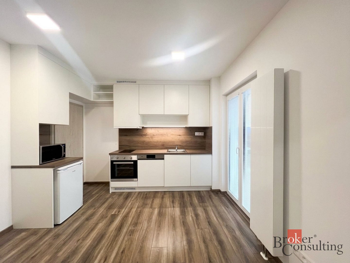 Pronájem bytu 2+kk 31 m² – fotografie 3