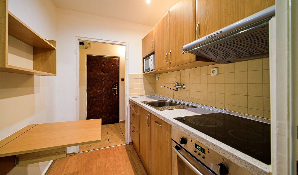 Pronájem bytu 1+kk 28 m², Uherské Hradiště – náhled fotky 2