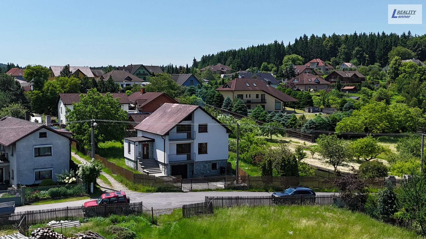 Prodej domu 172 m² s pozemkem 1 060 m² – pohled 2